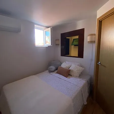 Апартаменты Duplex 4to Piso Em Alfama *