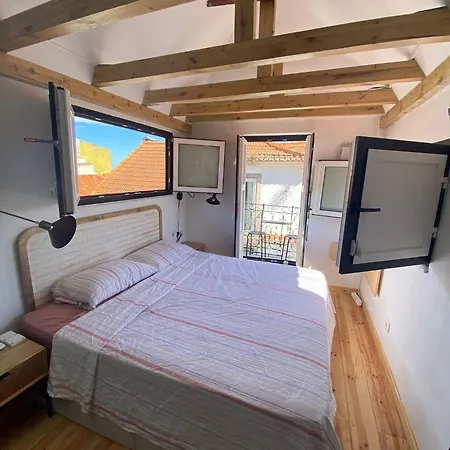 Duplex 4to Piso Em Alfama Lisbon